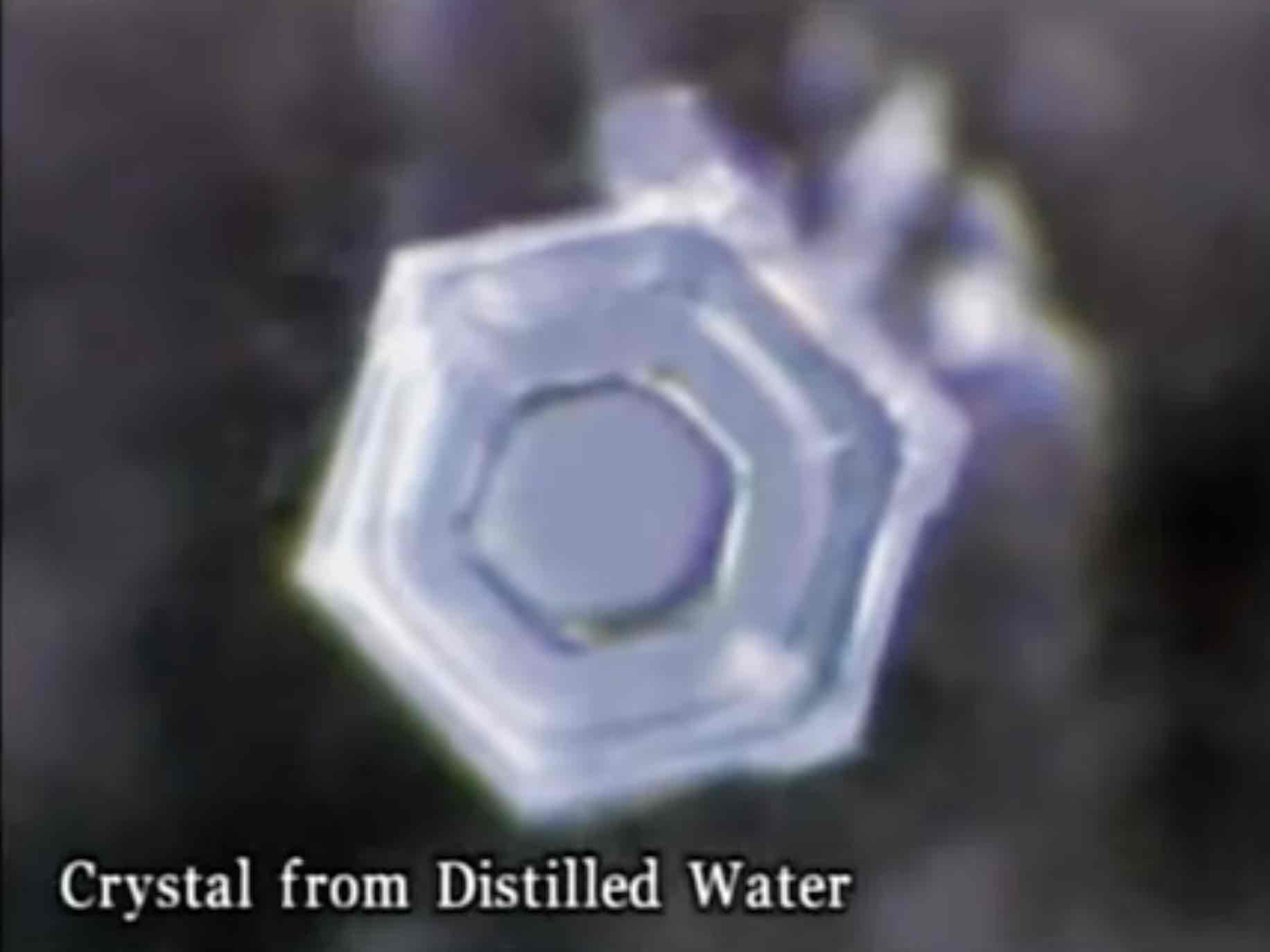 cristal-de-agua-destilada